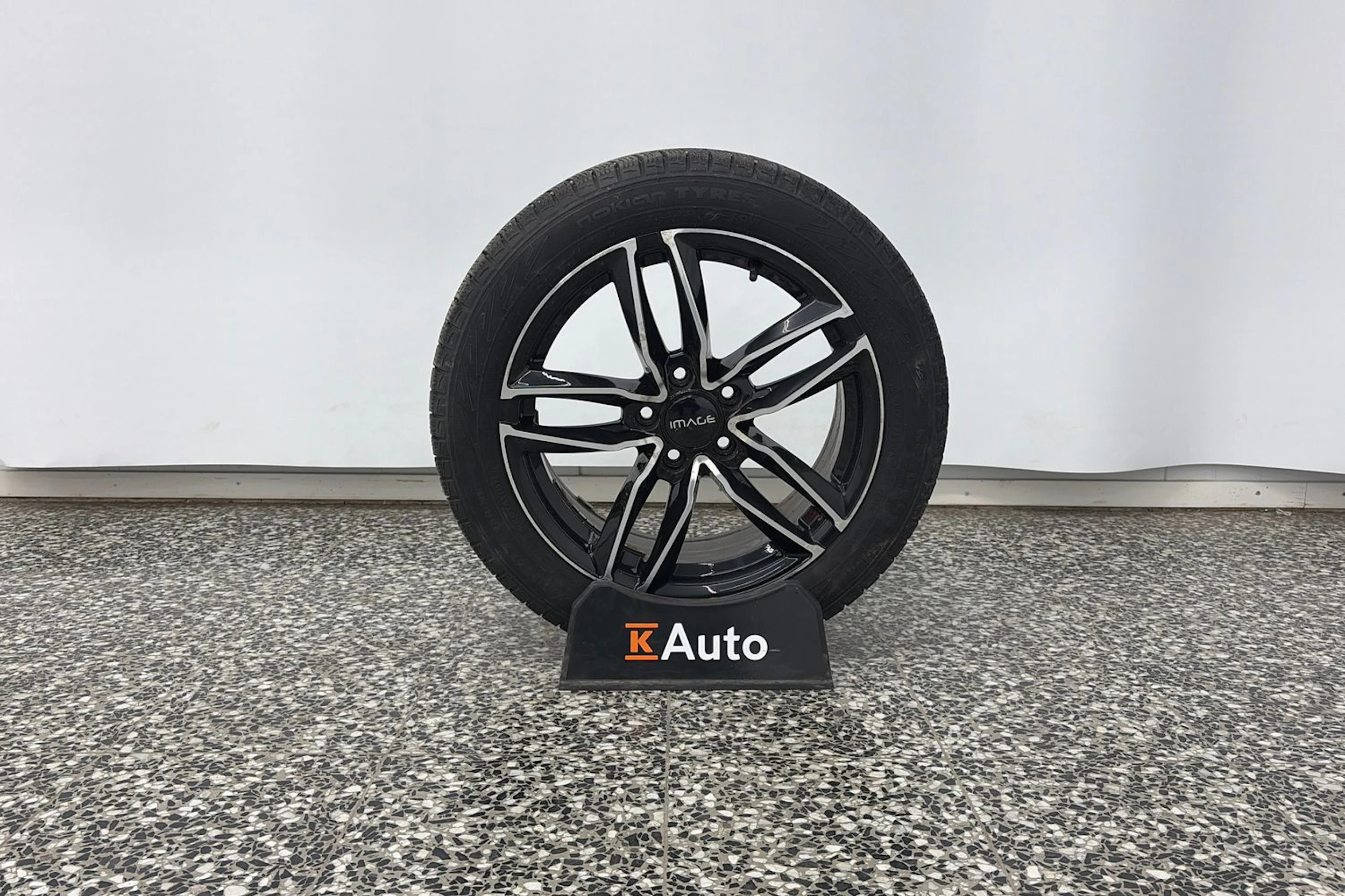 sininen Mercedes-Benz C 2017 kuva 13.