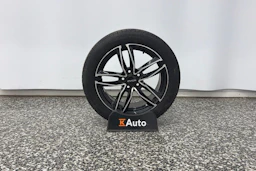 sininen Mercedes-Benz C 2017 kuva 13.