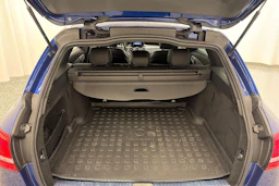sininen Mercedes-Benz C 2017 kuva 15.