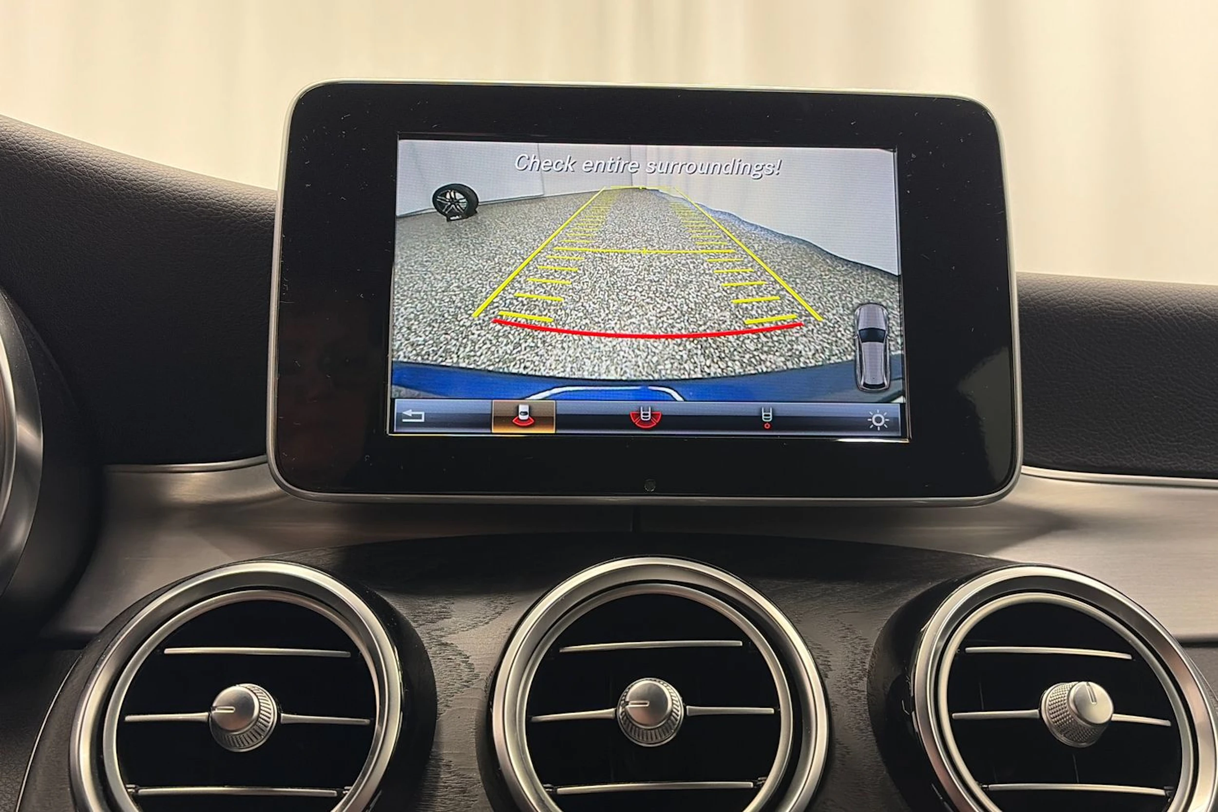 sininen Mercedes-Benz C 2017 kuva 27.
