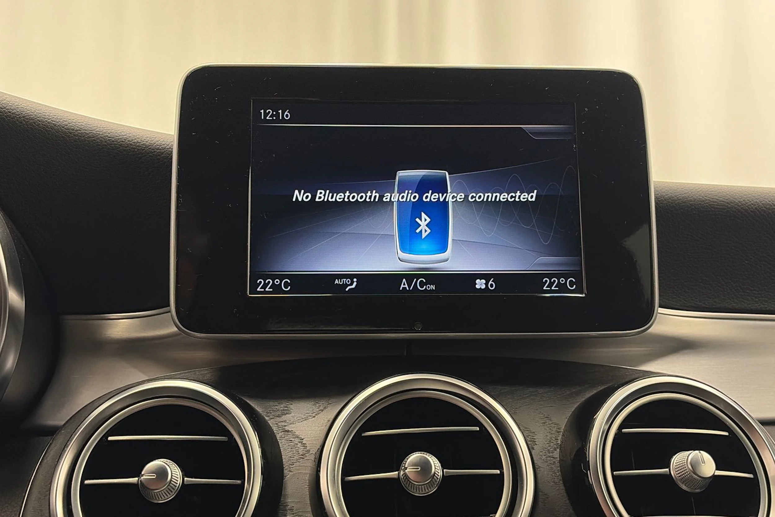 sininen Mercedes-Benz C 2017 kuva 28.