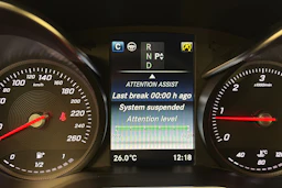 sininen Mercedes-Benz C 2017 kuva 31.