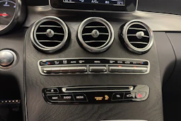 sininen Mercedes-Benz C 2017 kuva 32.