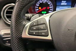 punainen Mercedes-Benz C 2017 kuva 13.