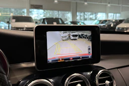 punainen Mercedes-Benz C 2017 kuva 17.