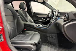 punainen Mercedes-Benz C 2017 kuva 21.