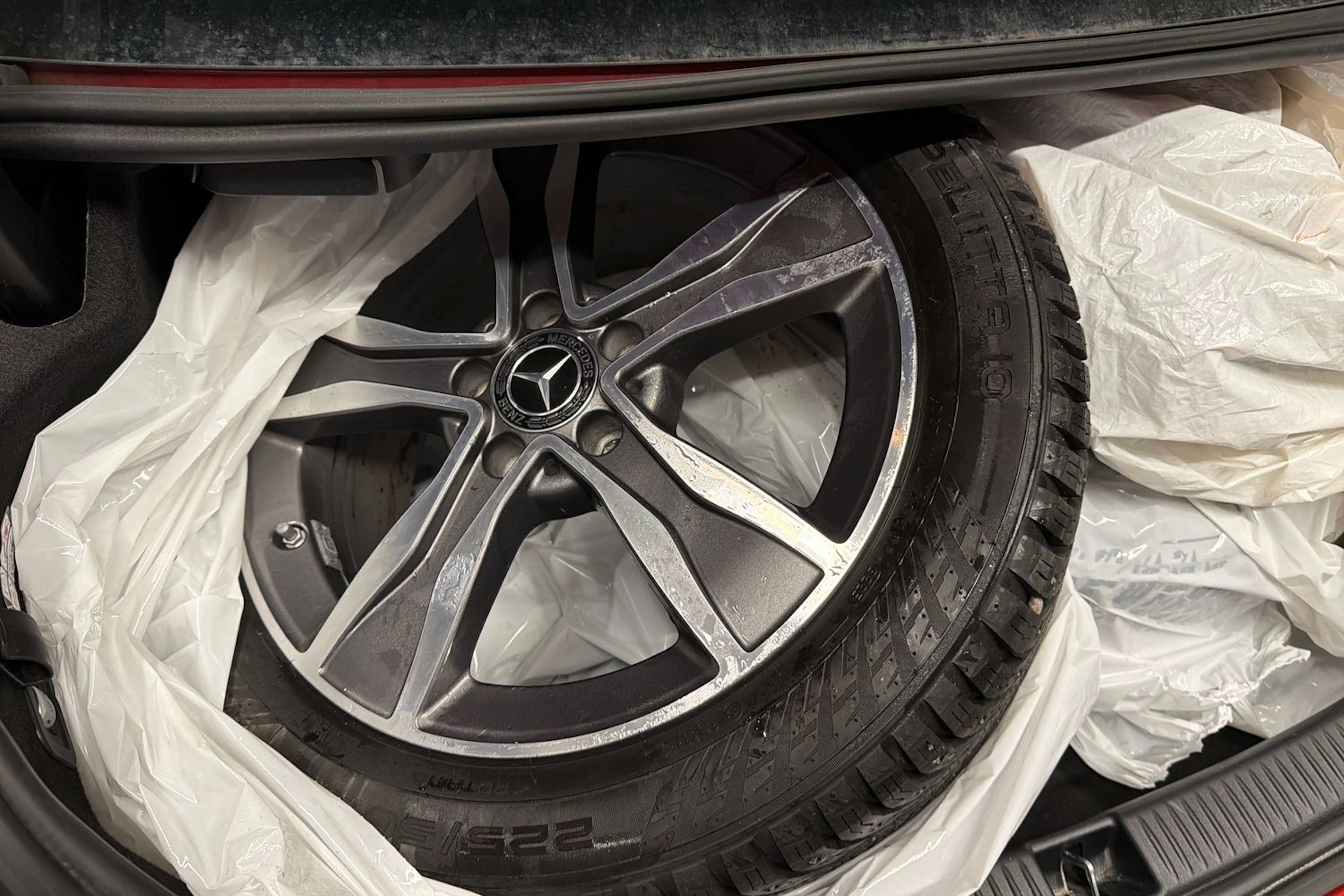 punainen Mercedes-Benz C 2017 kuva 23.