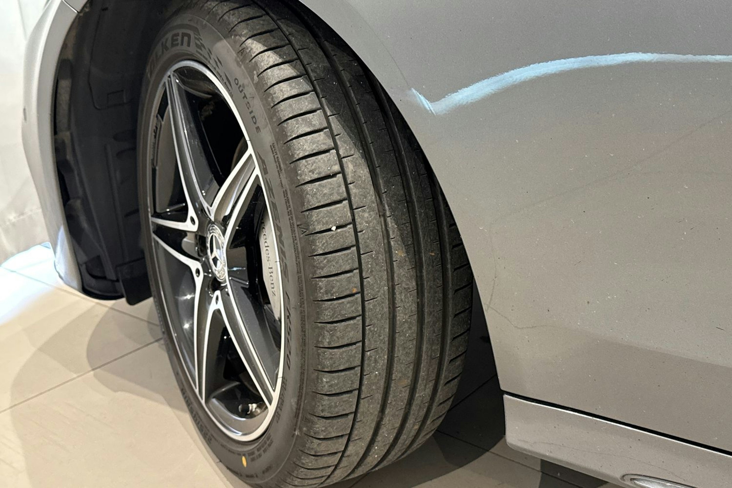 harmaa Mercedes-Benz C 2017 kuva 13.