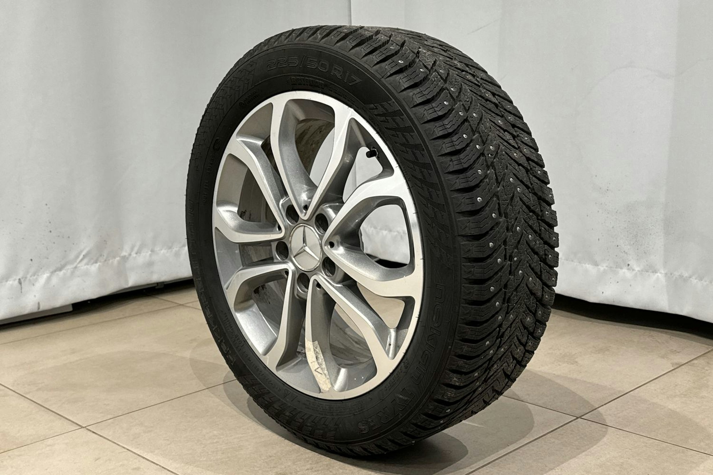 harmaa Mercedes-Benz C 2017 kuva 14.