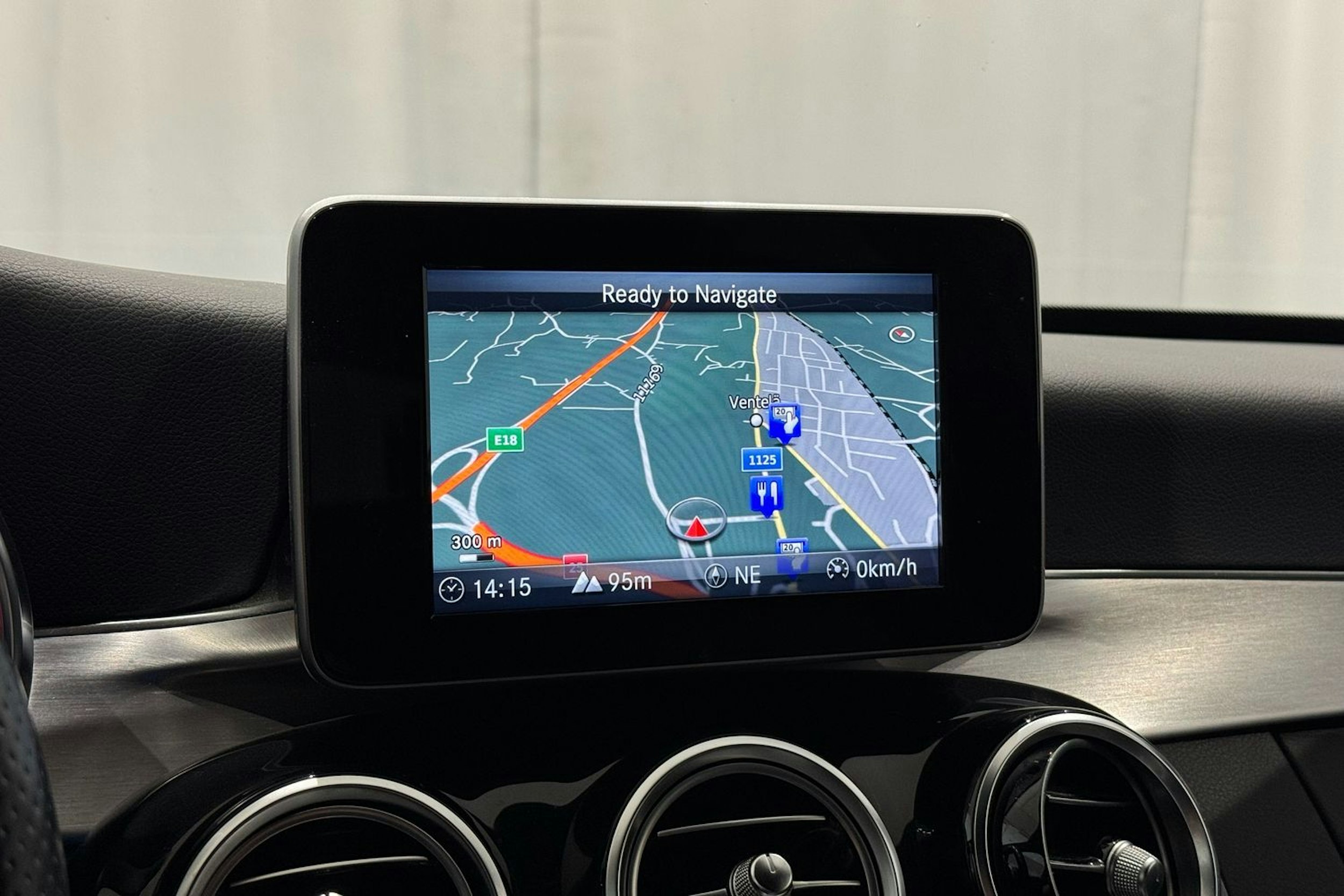 harmaa Mercedes-Benz C 2017 kuva 20.