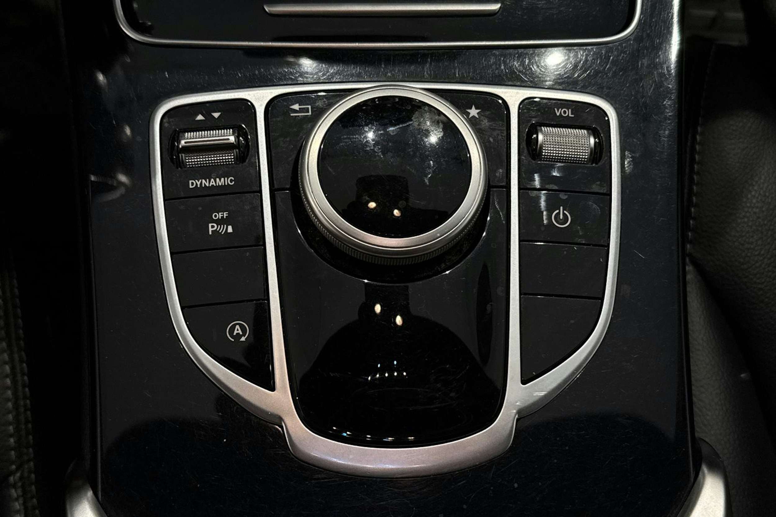 harmaa Mercedes-Benz C 2017 kuva 25.