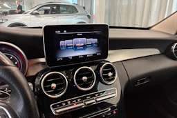 harmaa Mercedes-Benz C 2017 kuva 24.