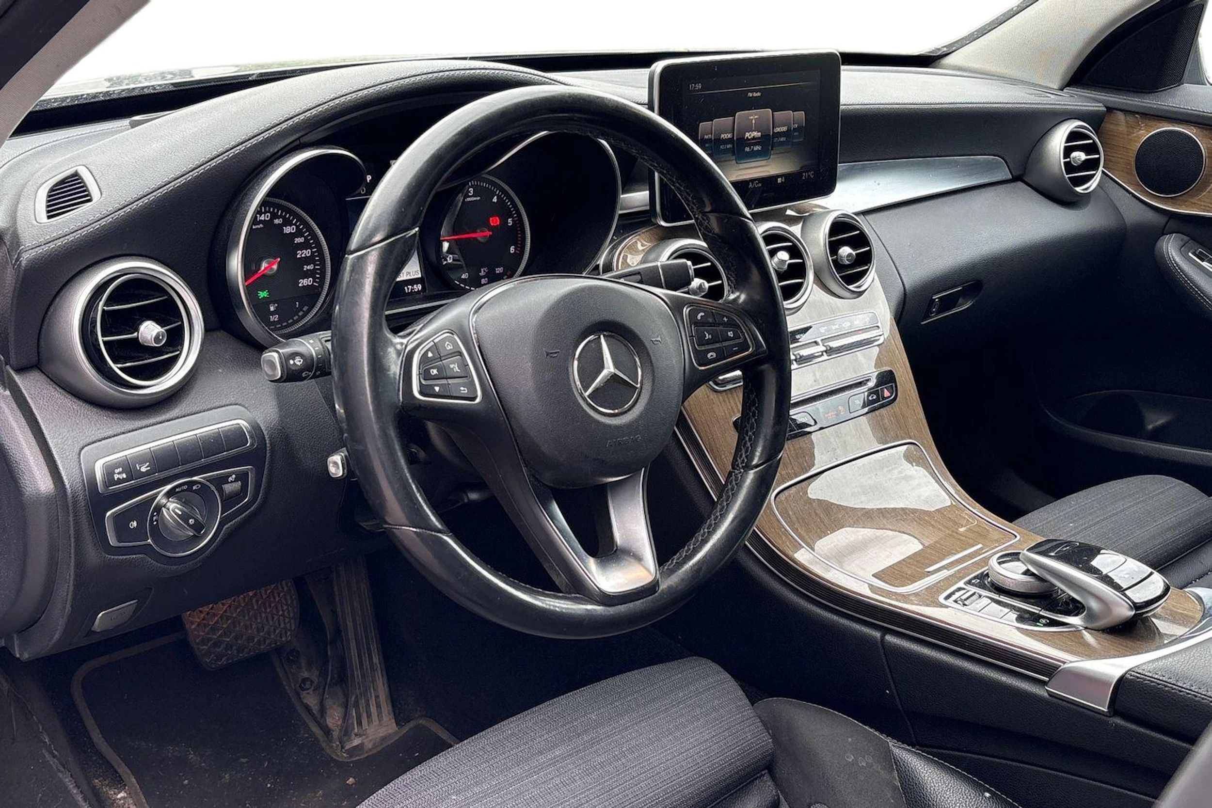harmaa Mercedes-Benz C 2017 kuva 3.
