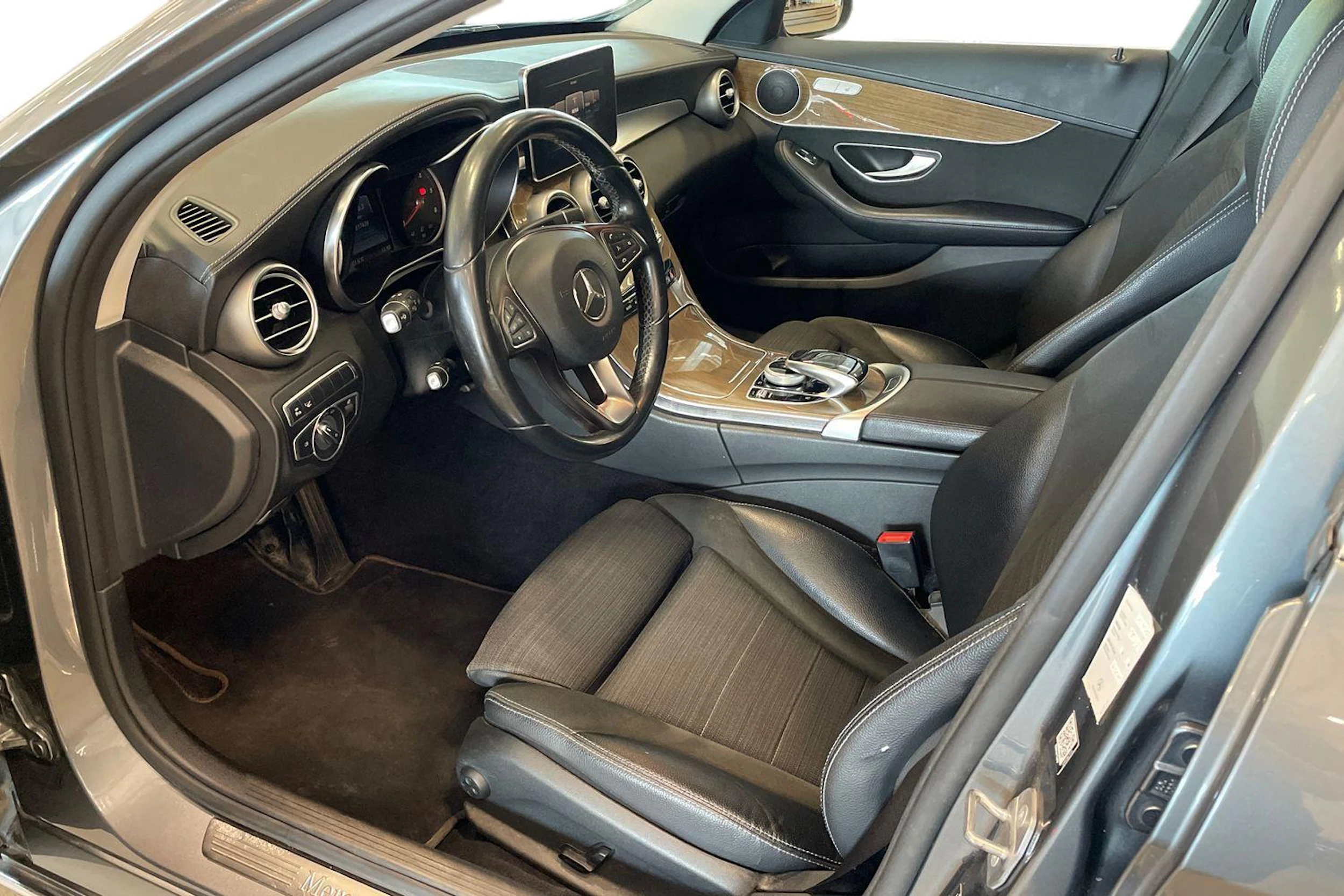 harmaa Mercedes-Benz C 2017 kuva 6.