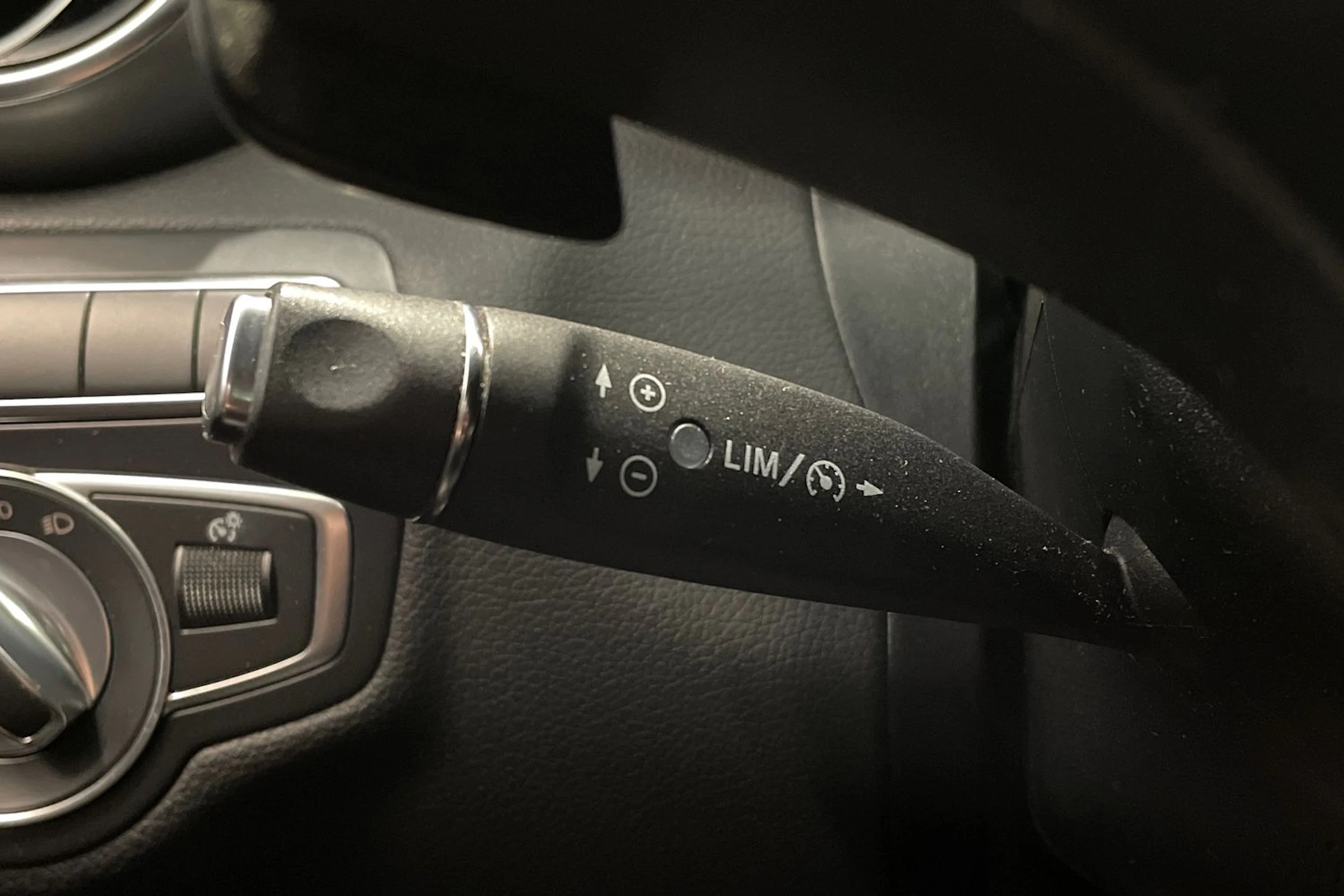 harmaa Mercedes-Benz C 2017 kuva 14.