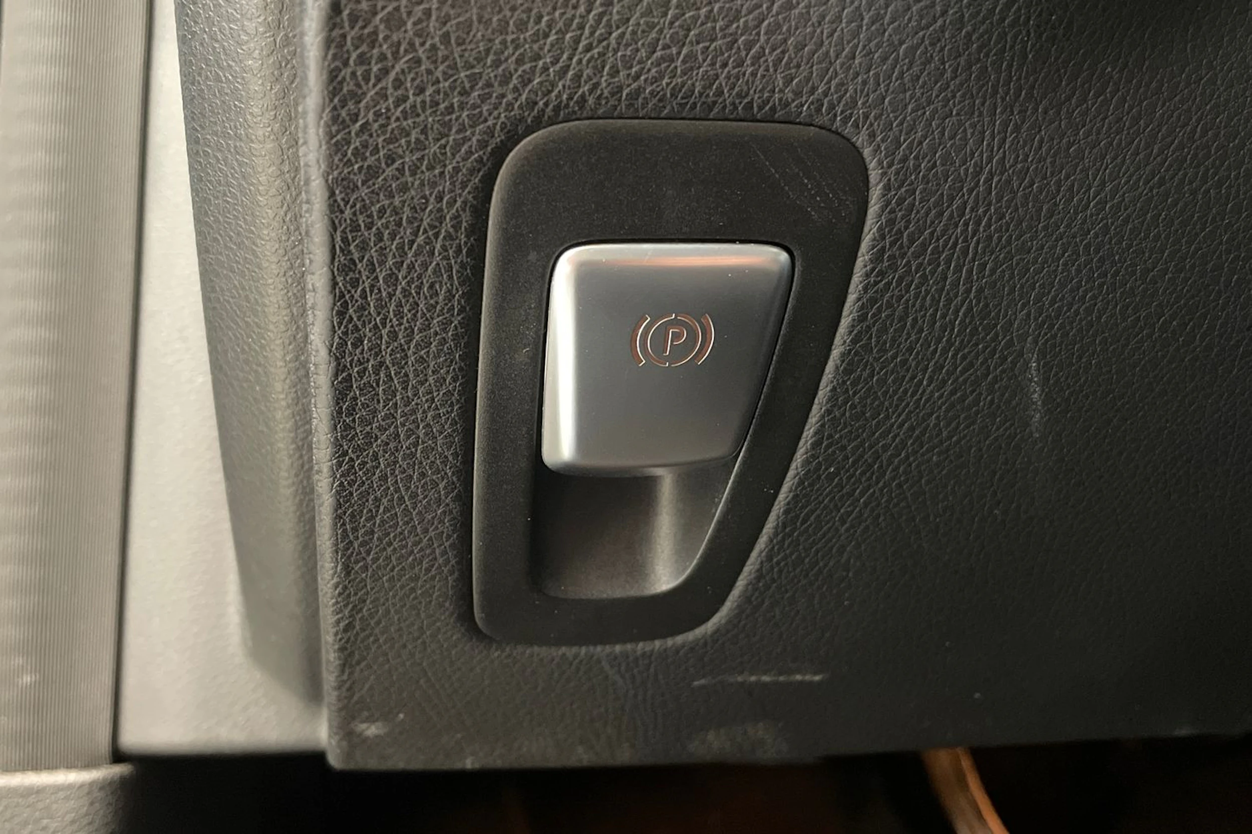 harmaa Mercedes-Benz C 2017 kuva 30.