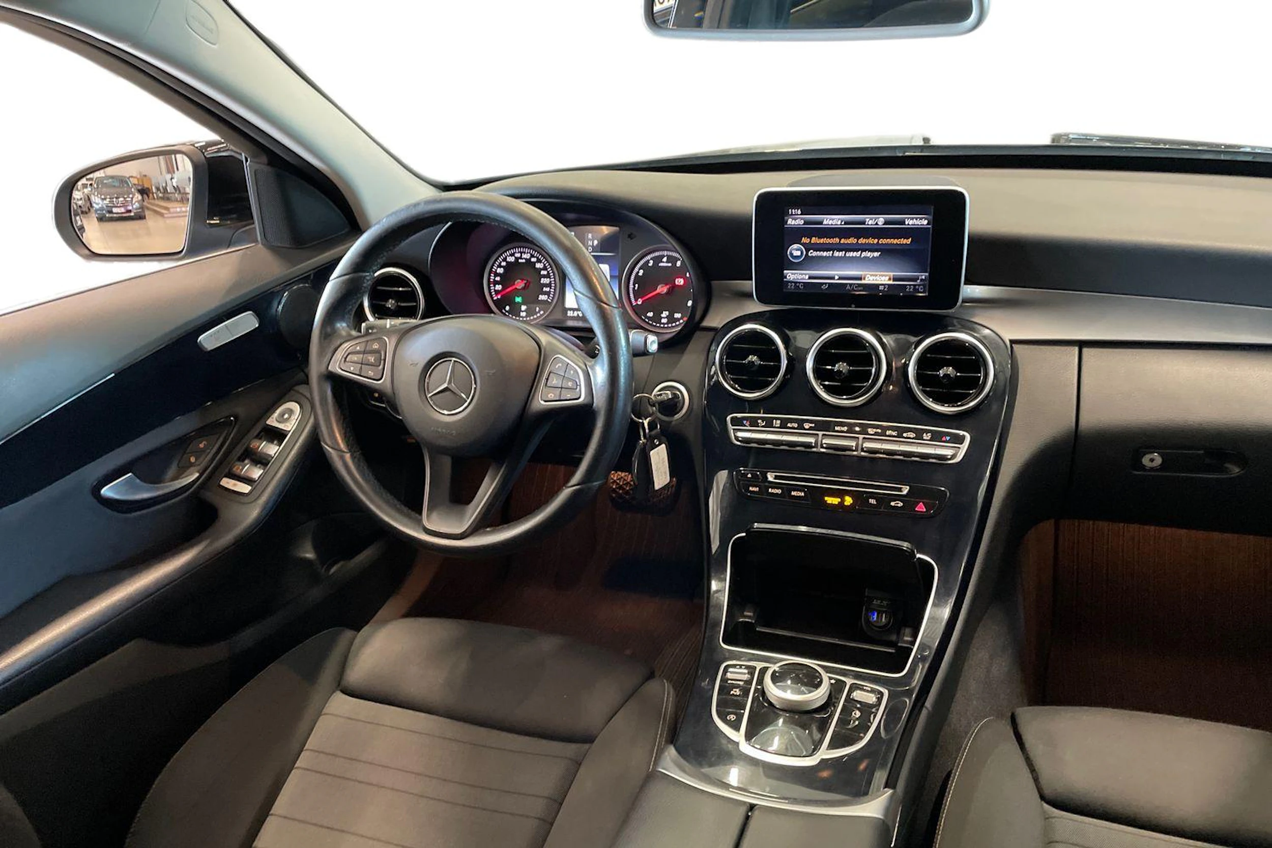 musta Mercedes-Benz C 2017 kuva 7.