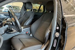 musta Mercedes-Benz C 2017 kuva 11.
