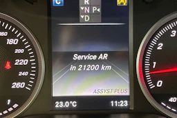 musta Mercedes-Benz C 2017 kuva 23.