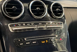 musta Mercedes-Benz C 2017 kuva 24.