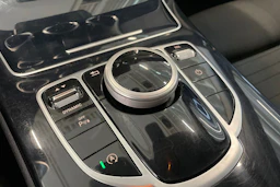 musta Mercedes-Benz C 2017 kuva 25.