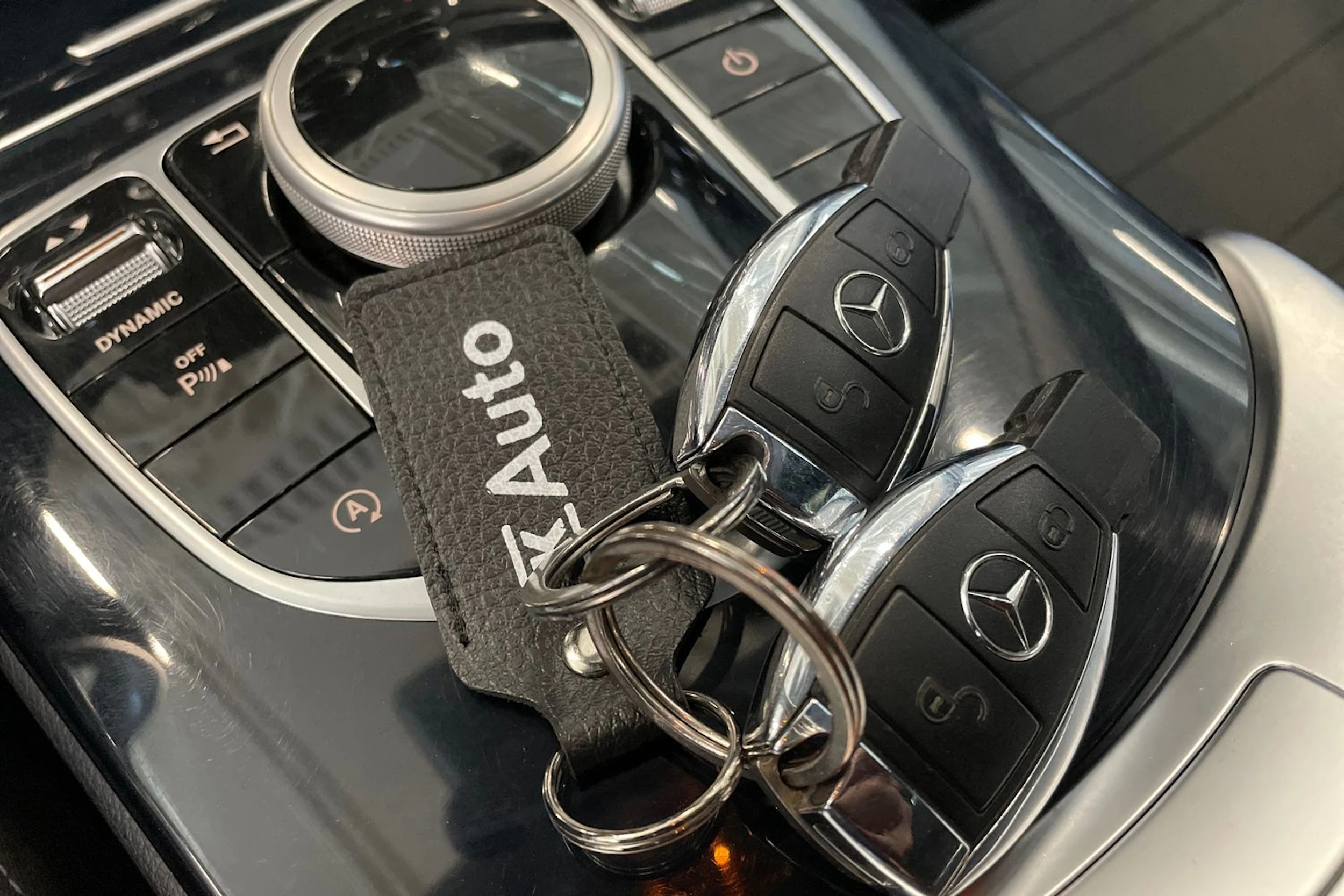 musta Mercedes-Benz C 2017 kuva 26.