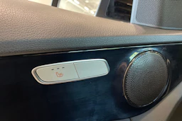 musta Mercedes-Benz C 2017 kuva 27.