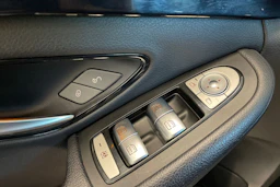 musta Mercedes-Benz C 2017 kuva 28.