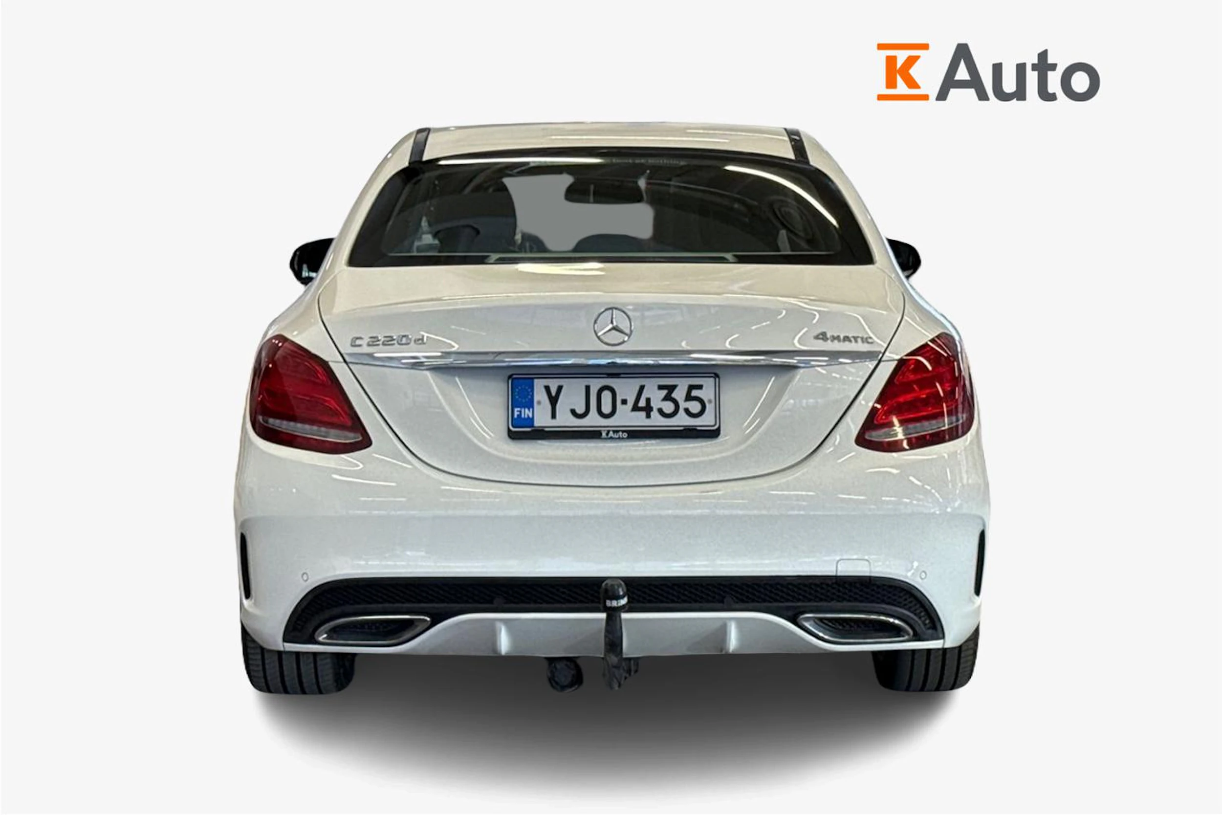 Valkoinen Mercedes-Benz C 2017 kuva 4.