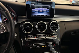 Valkoinen Mercedes-Benz C 2017 kuva 17.