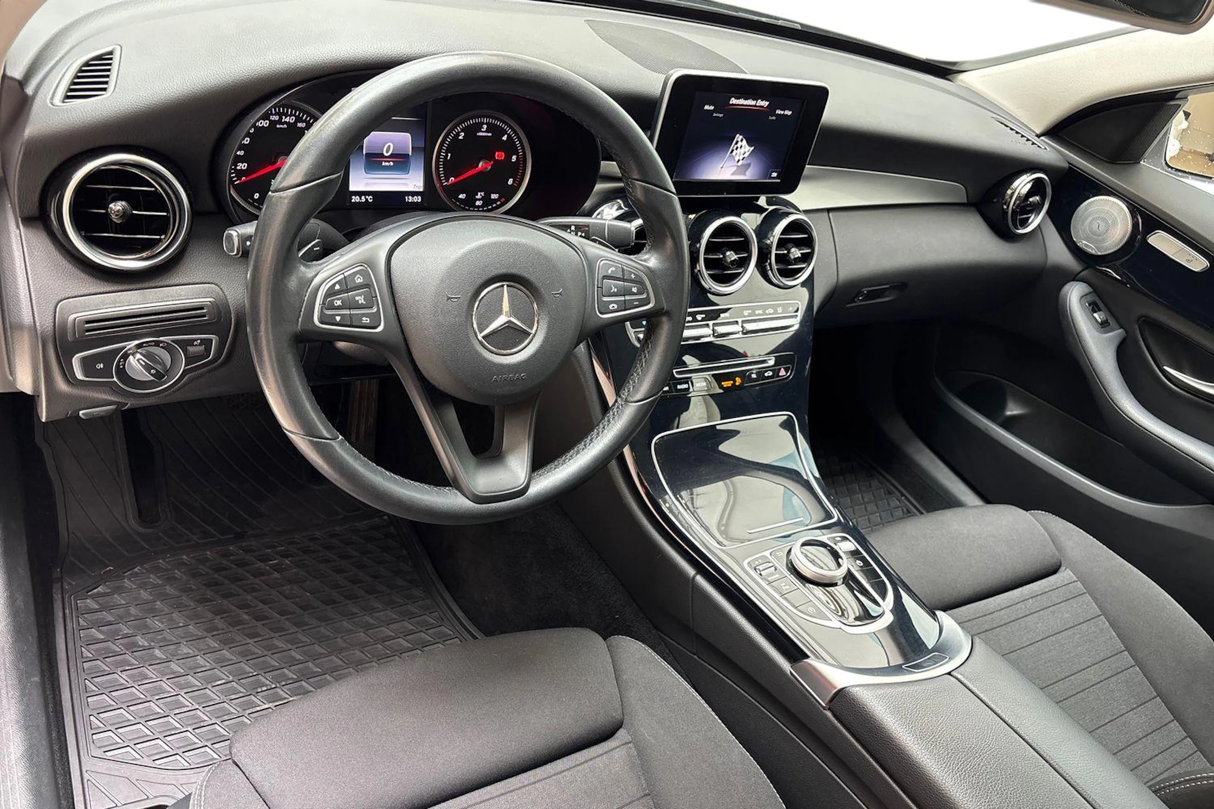 valkoinen Mercedes-Benz C 2017 kuva 6.