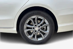 valkoinen Mercedes-Benz C 2017 kuva 9.