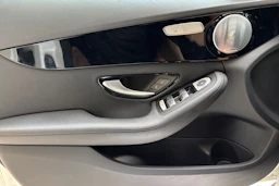 valkoinen Mercedes-Benz C 2017 kuva 14.
