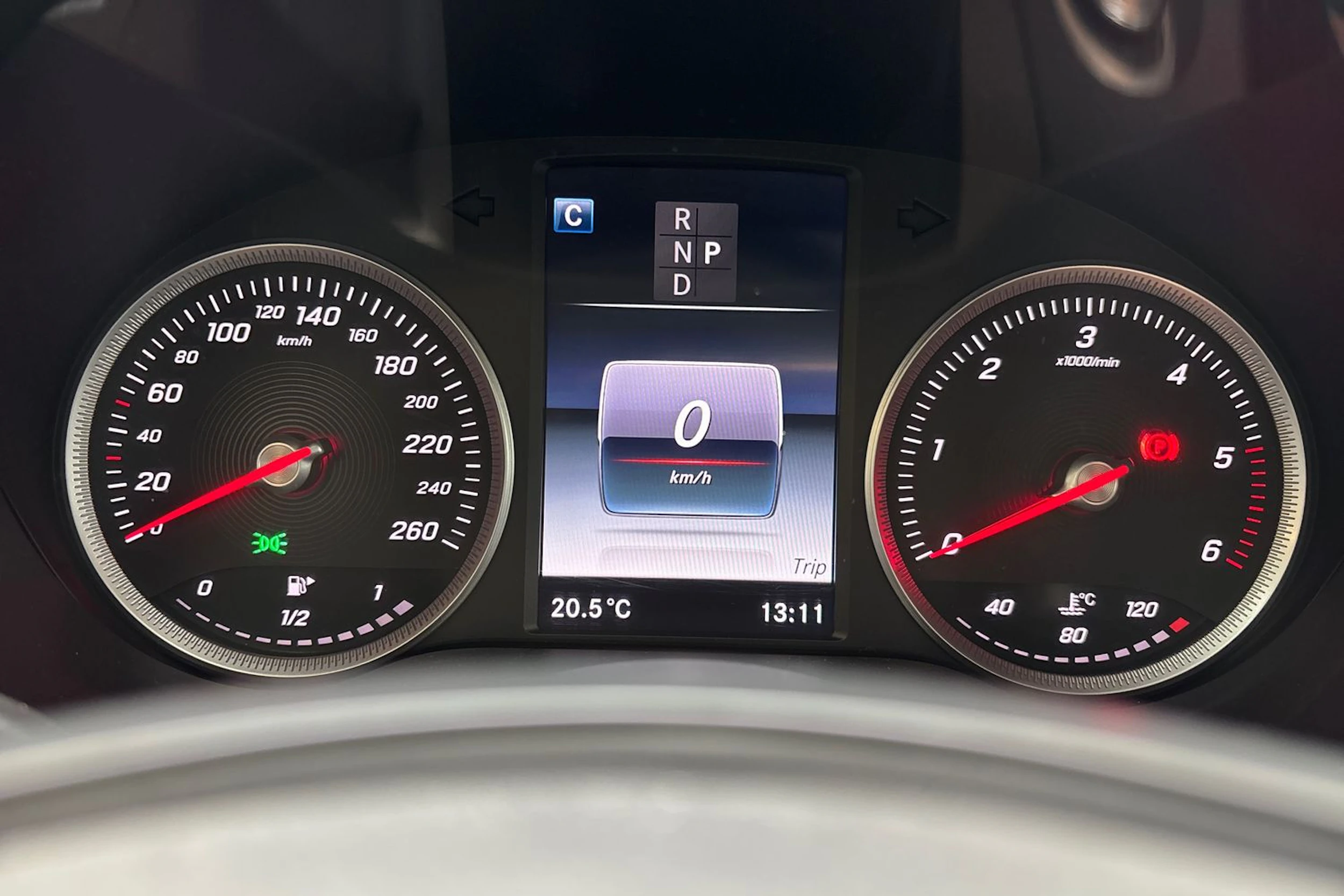 valkoinen Mercedes-Benz C 2017 kuva 17.