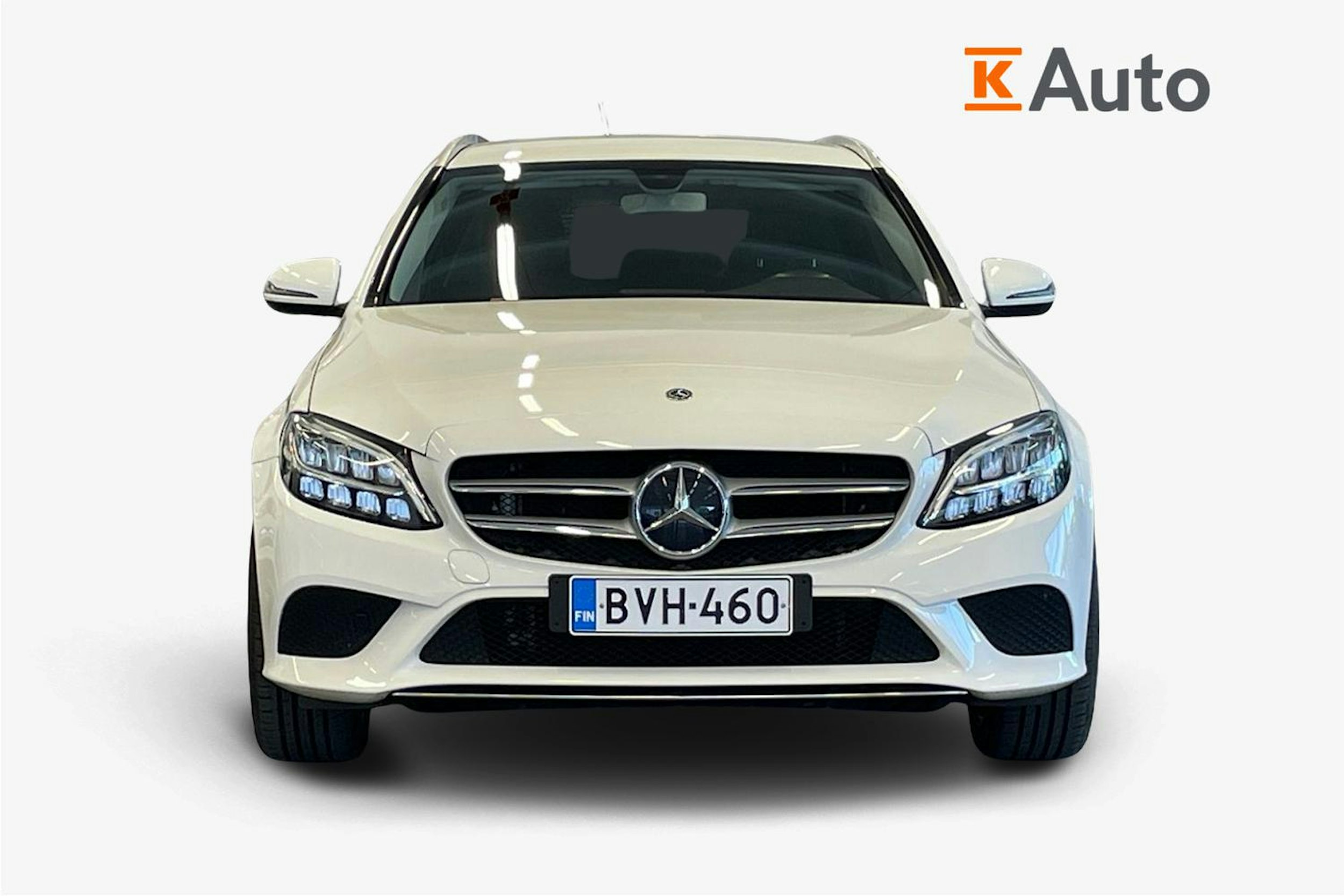Valkoinen Mercedes-Benz C 2018 kuva 4.