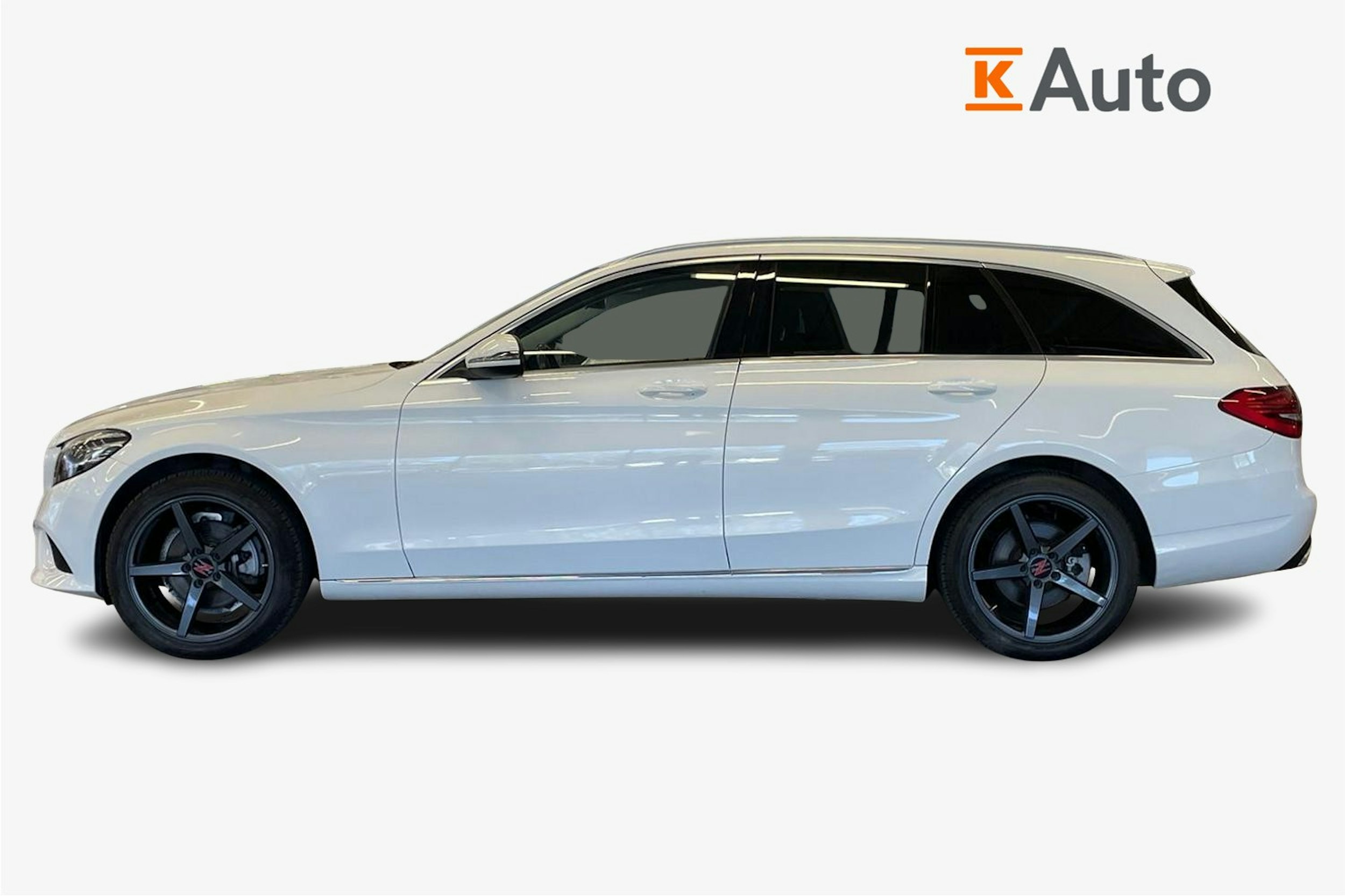Valkoinen Mercedes-Benz C 2018 kuva 5.