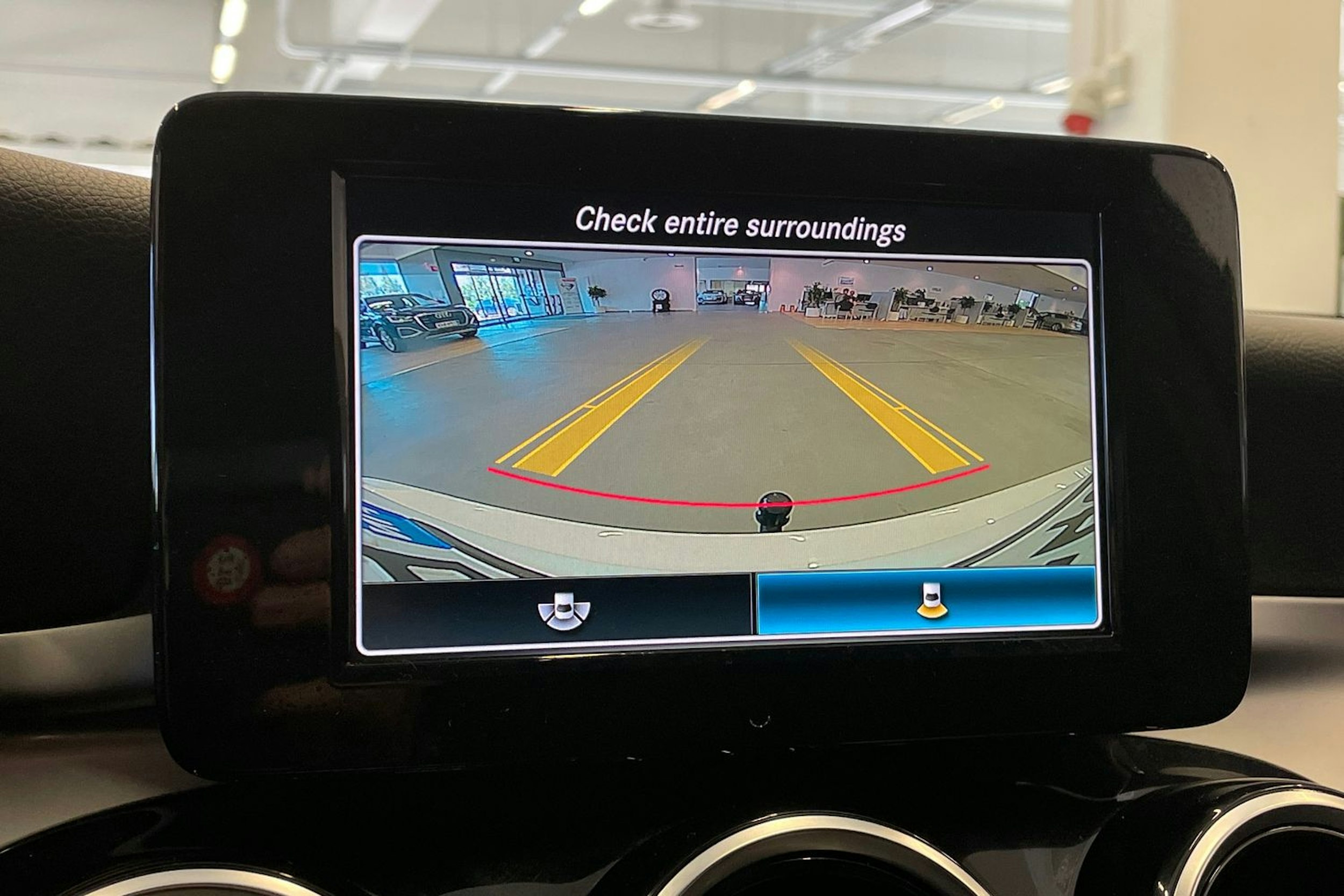 Valkoinen Mercedes-Benz C 2018 kuva 12.