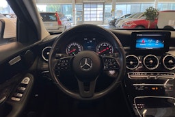Valkoinen Mercedes-Benz C 2018 kuva 18.