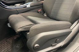 Valkoinen Mercedes-Benz C 2018 kuva 19.