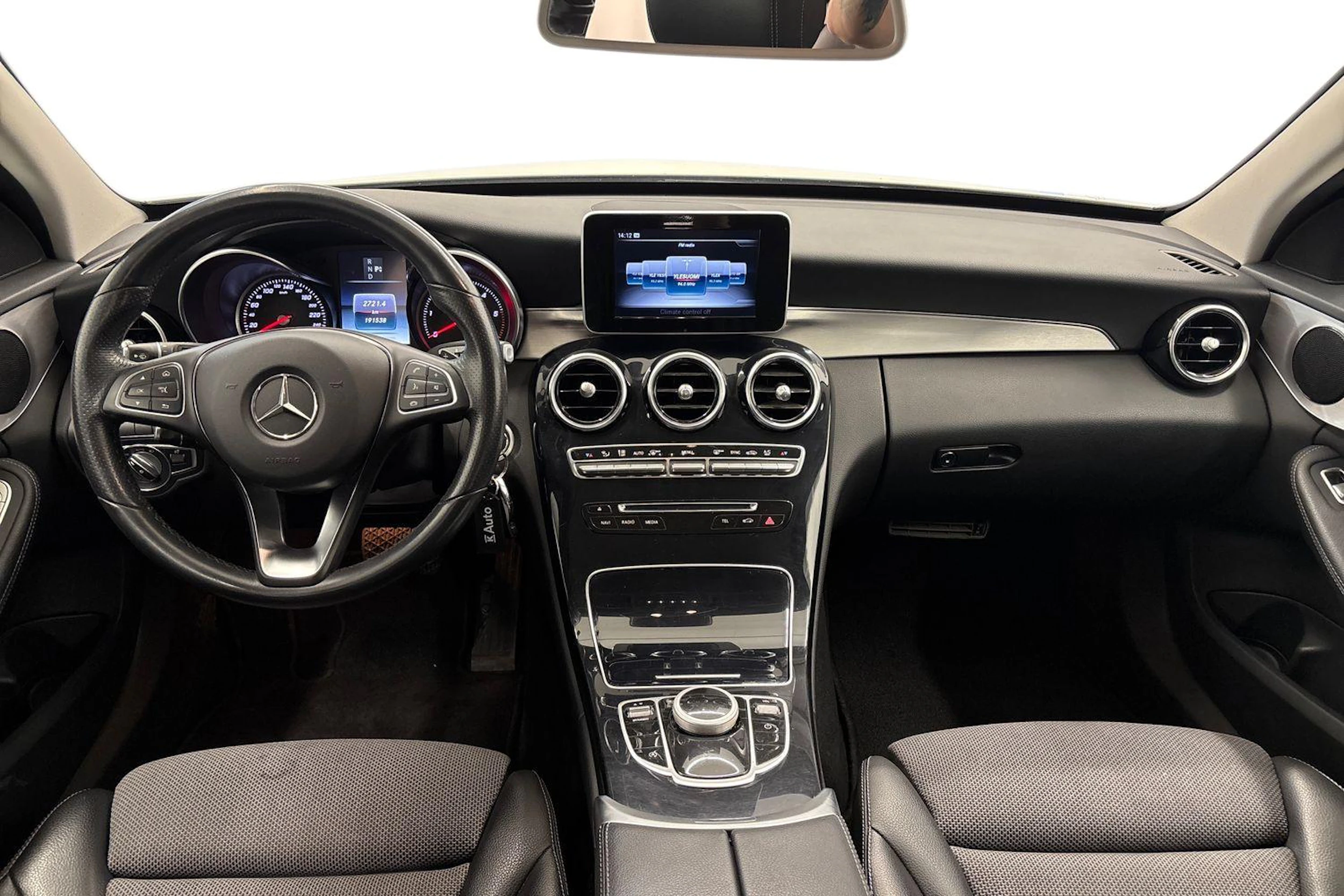 valkoinen Mercedes-Benz C 2018 kuva 7.