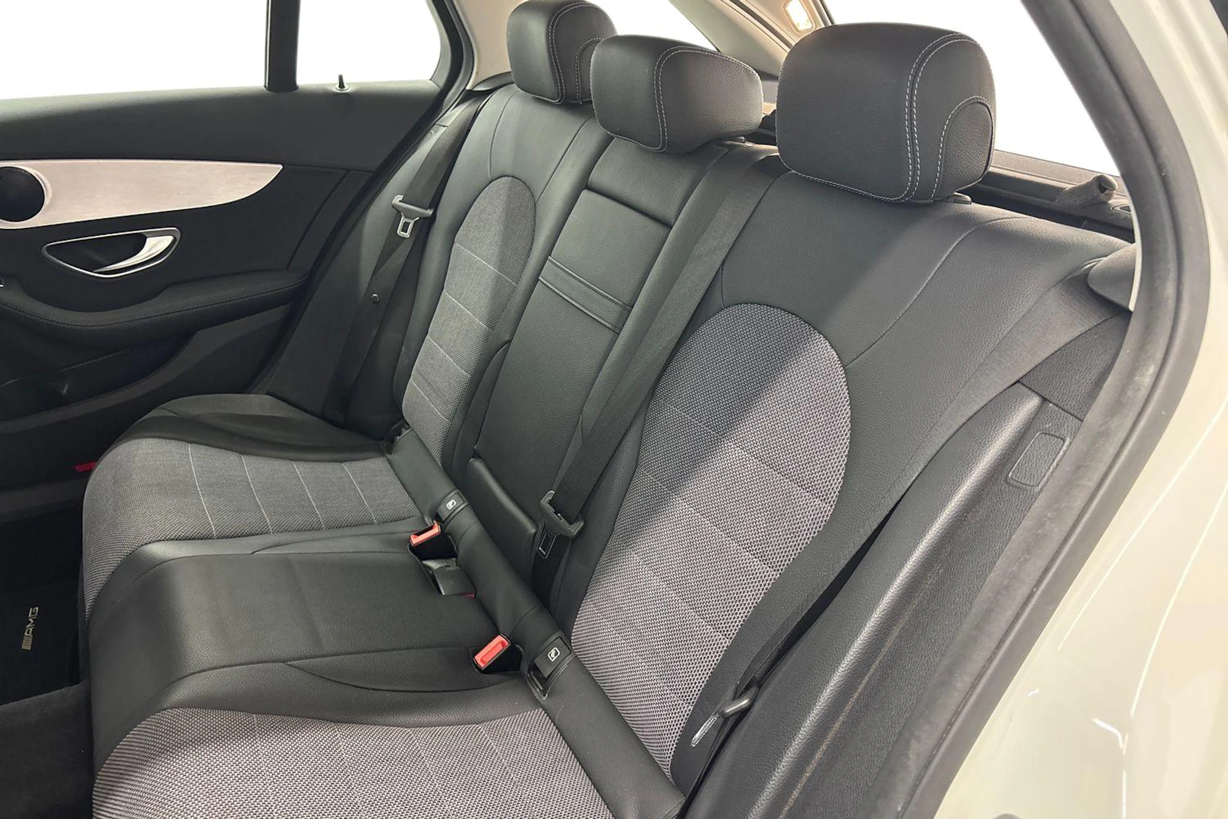 valkoinen Mercedes-Benz C 2018 kuva 8.