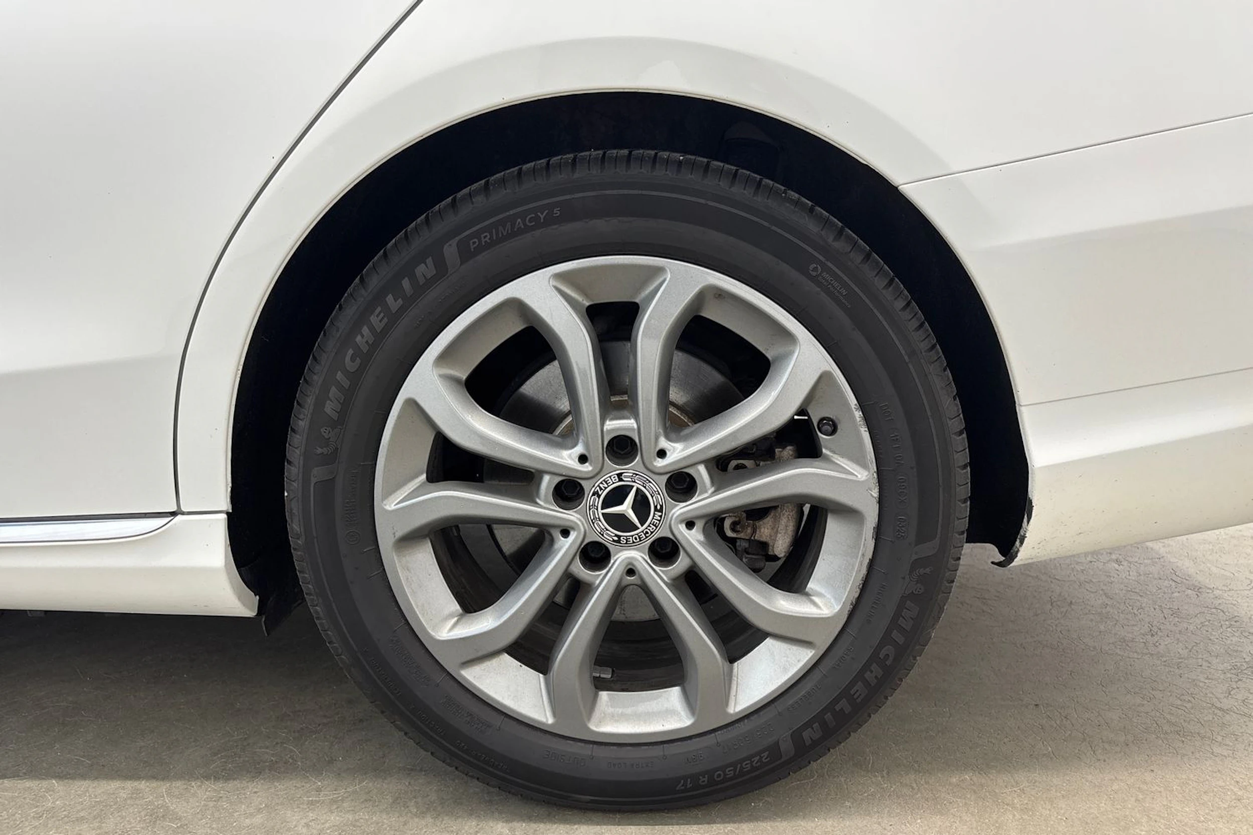 valkoinen Mercedes-Benz C 2018 kuva 10.