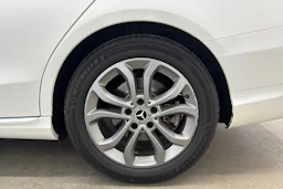 valkoinen Mercedes-Benz C 2018 kuva 10.