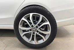 valkoinen Mercedes-Benz C 2018 kuva 11.