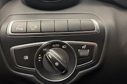 valkoinen Mercedes-Benz C 2018 kuva 16.