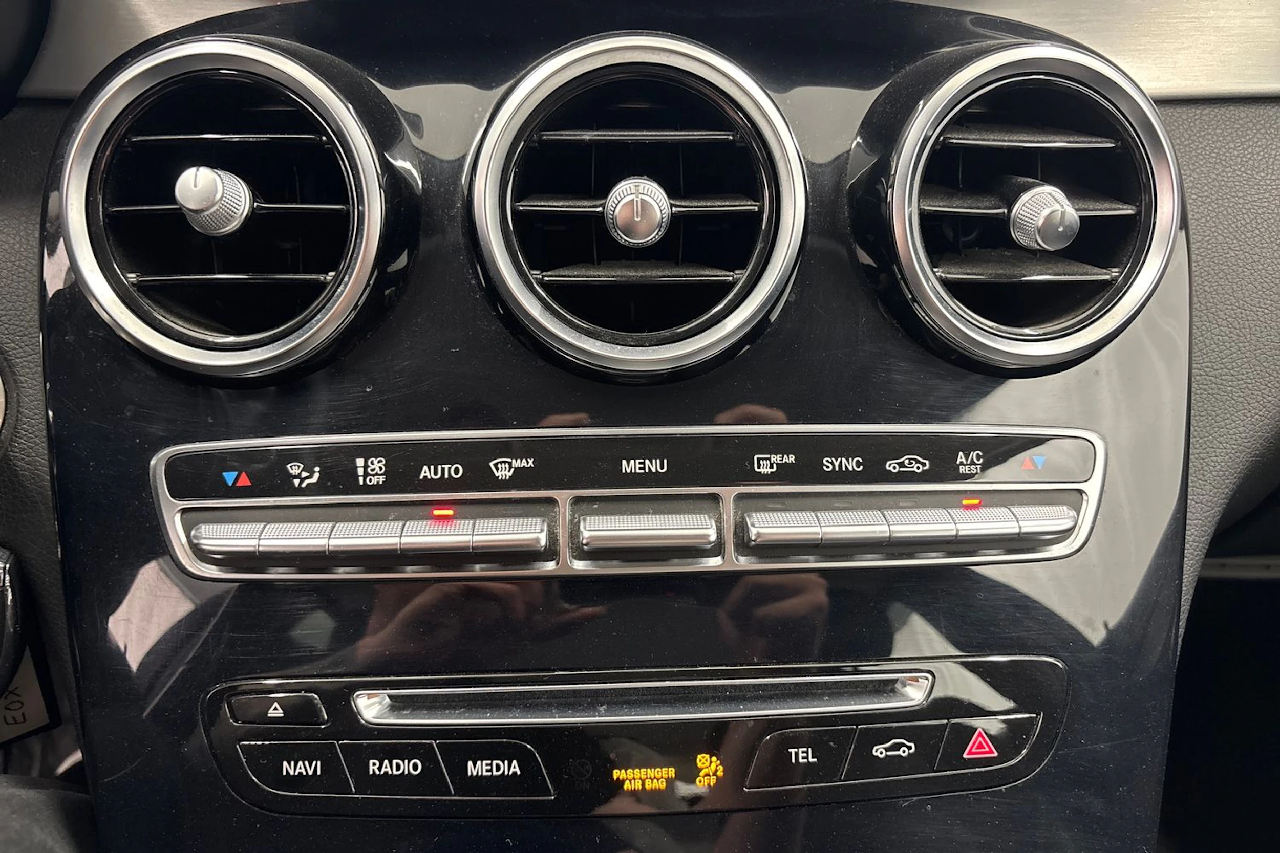 valkoinen Mercedes-Benz C 2018 kuva 24.