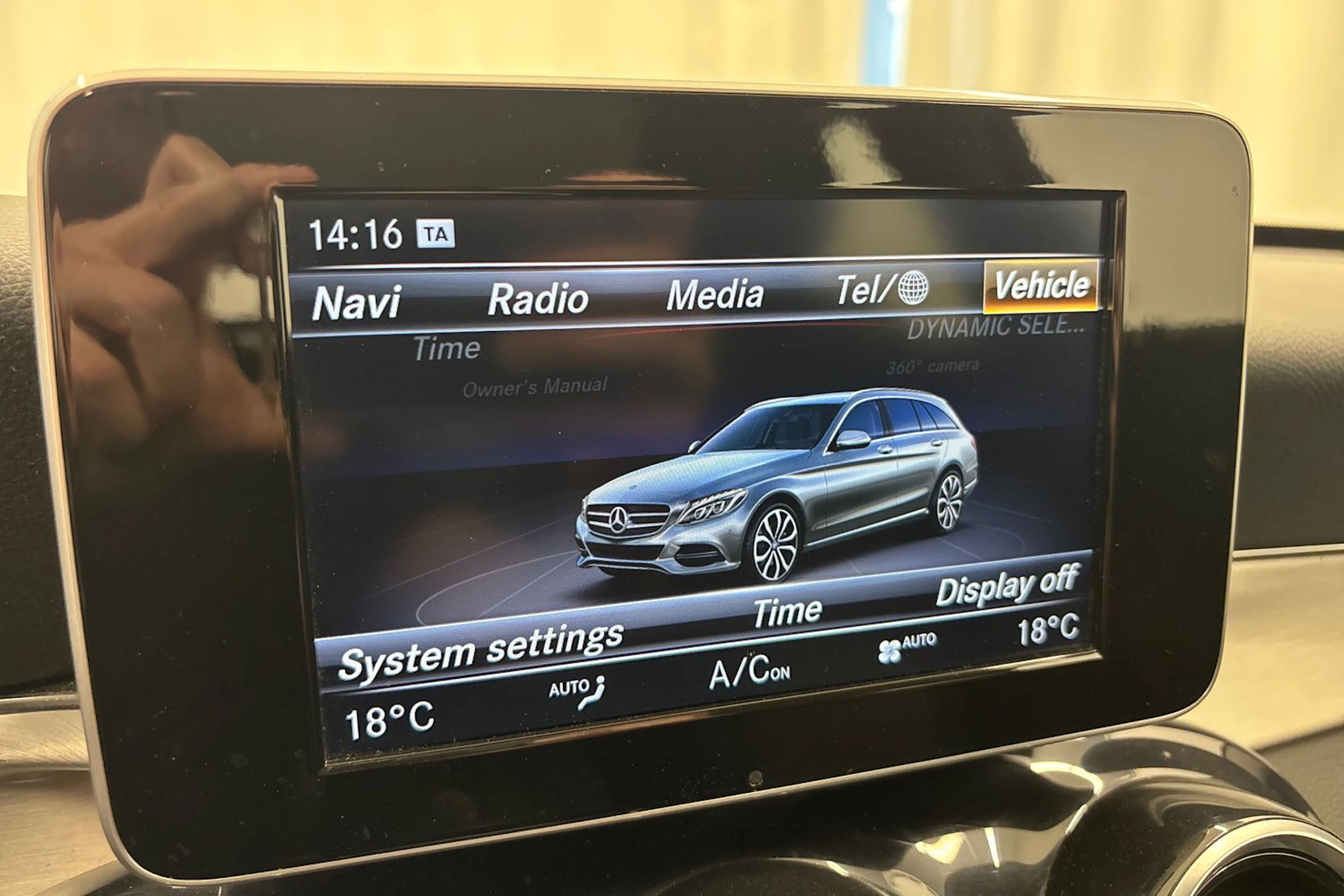 valkoinen Mercedes-Benz C 2018 kuva 26.