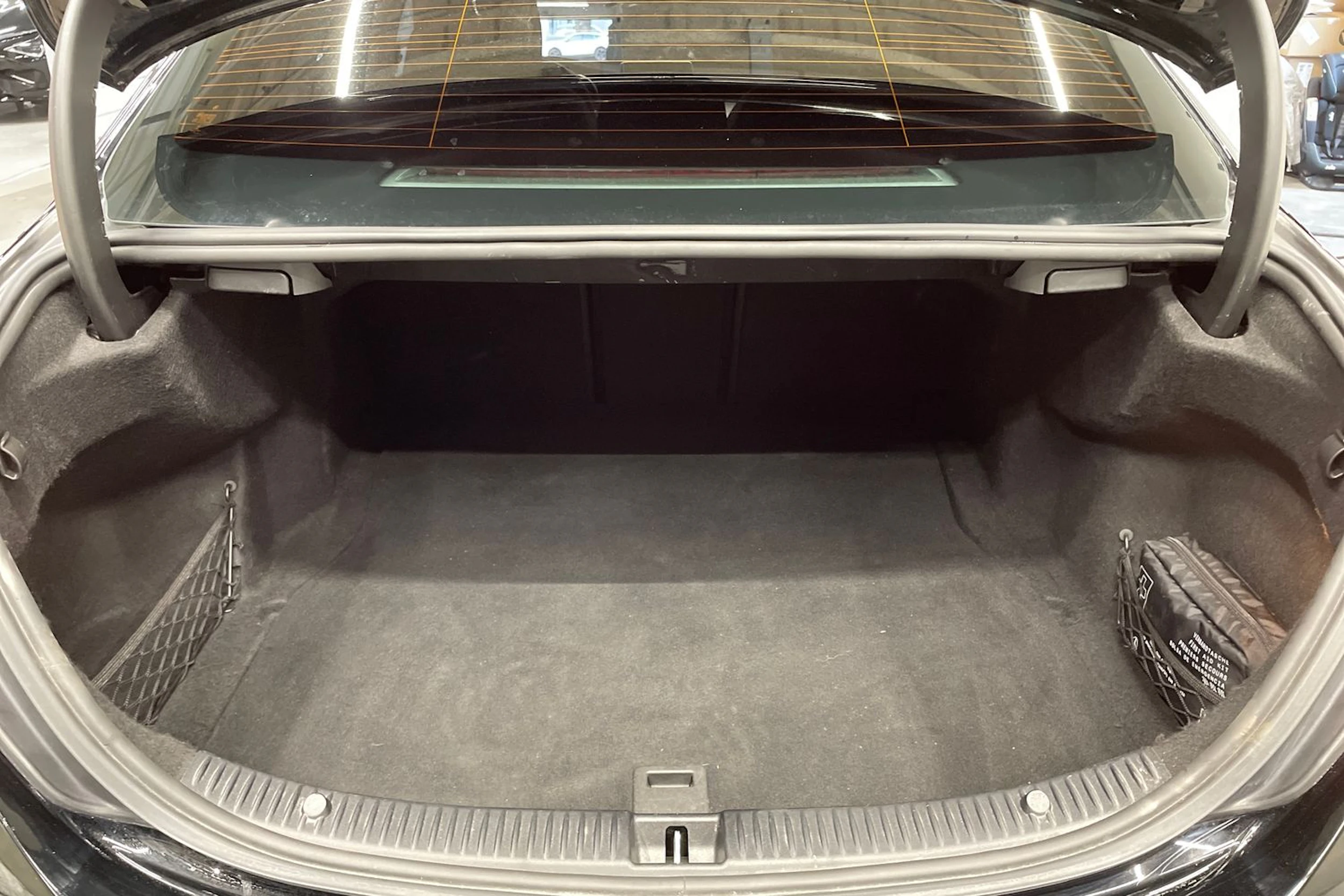 musta Mercedes-Benz C 2018 kuva 12.
