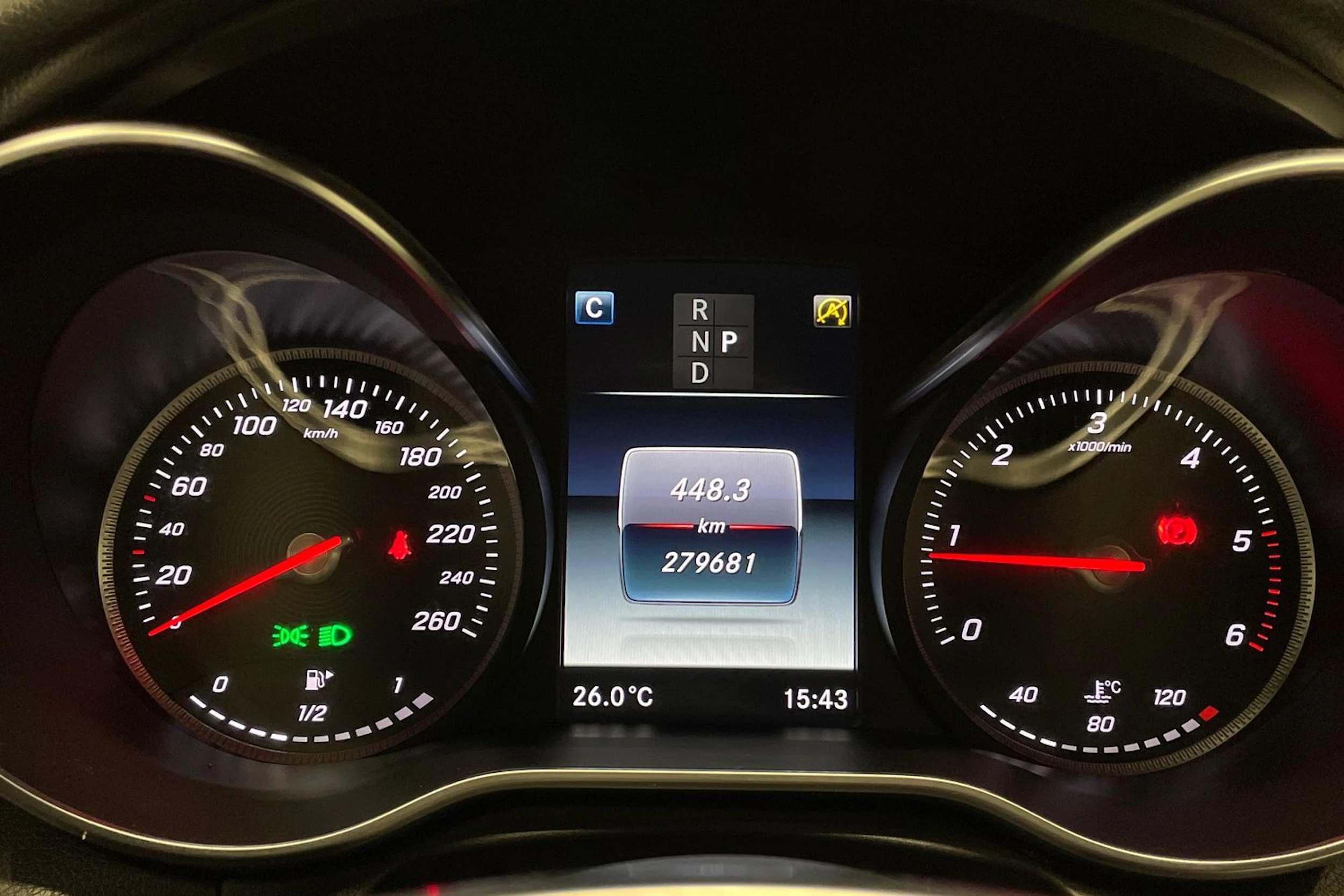 musta Mercedes-Benz C 2018 kuva 13.