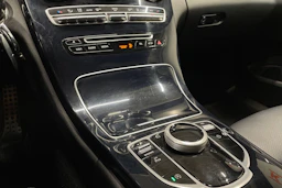 musta Mercedes-Benz C 2018 kuva 16.